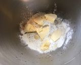 Une image de l'étape 2 de Pâte brisée au lait et fleur d'oranger.