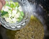 A picture of step 6 of Karhi pakore.