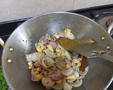 A picture of step 6 of Palak and Dudhi Malai Kofta.