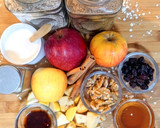 Foto del paso 1 de la receta: Avena con manzana caramelizada, nueces y arándanos
