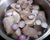 Hình bước làm 2 của món Sườn non hầm KHOAI MÔN CAO