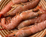 Foto del paso 1 de la receta: Gambas cocidas, para una tapa