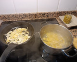 Foto del paso 1 de la receta: Orecchiette con habitas y jamón