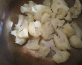 A picture of step 2 of Gobi pakora Cauliflower fritters.