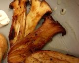 A picture of step 3 of Pan Fried Eringii Mushrooms.