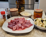 Foto del paso 1 de la receta: Magro de cerdo con tomate y berenjenas