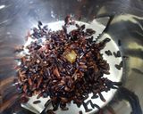 A picture of step 1 of Black rice porridge.