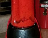 A picture of step 1 of Mike's Strawberry Pineapple Purée.