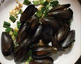 Foto del paso 8 de la receta: Mis fussiles al fierrito en salsa de mejillones