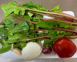 A picture of step 1 of Spinach and Mozzarella Salad.