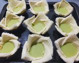 Foto langkah ke 3 dari resep Egg Tart Roti Tawar Creamy Matcha.