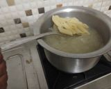 A picture of step 1 of Red Sauce Pasta.