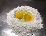 Foto del paso 1 de la receta: Fideos caseros (saborizados con morrón)