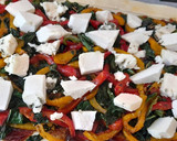 Foto del paso 4 de la receta: Hojaldre con kale y pimientos