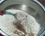 हींग नमक पारे (Hing Namakpare recipe in Hindi) रेसिपी चरण 1 फोटो