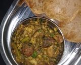 हरा लहसुन वाला उंधियू (Hara lehsun wala Undhiyu recipe in hindi) रेसिपी चरण 9 फोटो