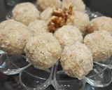 A picture of step 5 of Walnut laddoo.