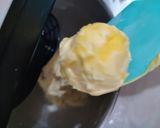 Foto langkah ke 2 dari resep Garlic Cheese Bread.