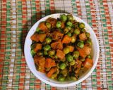 A picture of step 9 of Carrot Peas curry.