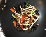 A picture of step 2 of Mackerel Noodles.