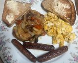 A picture of step 1 of Traditional American breakfast.