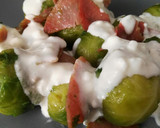 Foto del paso 11 de la receta: Coles de Bruselas al ajillo con jamón y salsa de queso