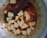 Foto langkah ke 5 dari resep Semur Sayap Kentang.