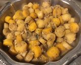 Une image de l'étape 9 de Carottes jaunes et blanches au cumin et citron confit.