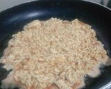 Foto langkah ke 3 dari resep Omlet indomie telur.