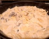 Foto del paso 6 de la receta: Ravioli relleno de queso con pollo y champiñones en salsa de ajo