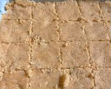 नारियल बर्फ़ी(nariyal barfi recipe in hindi) रेसिपी चरण 7 फोटो