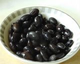 A picture of step 3 of Black beans kootu.