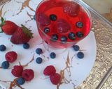 A picture of step 3 of Sprinkling Berries Lemonade.