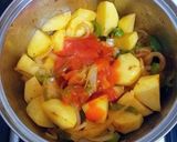 Foto del paso 4 de la receta: Guiso de patatas mantecosas con ajos, cebolla y pimiento verde