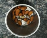 A picture of step 2 of Almond milk.