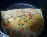 Foto langkah ke 3 dari resep Tamagoyaki / Japanese omelette roll.