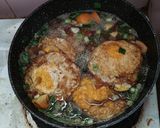 Foto langkah ke 4 dari resep Telur kuah kecap simpel.