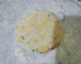 A picture of step 2 of Tandoori Missi Roti.