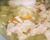 Foto del paso 3 de la receta: Caldo detox de verduras y gallina