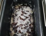 Foto del paso 2 de la receta Pan de leche con🍇 pasas, pepitas de 🍫y coco (en panificadora)