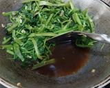 Foto langkah ke 3 dari resep Tumis Kangkung Rebon Basah.