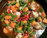 Foto langkah ke 4 dari resep Asem Asem Ayam Buncis Wortel.