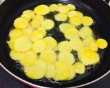 Hình bước làm 2 của món Khoai lang chiên bơ đường 🍠🍠🍠