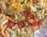 A picture of step 5 of Bhel puri.
