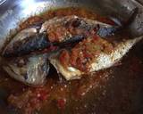 Ikan kembung goreng sambal asam langkah memasak 4 foto
