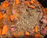 Foto del paso 6 de la receta: Carne guisada con zanahorias