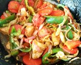 A picture of step 4 of Chicken and Veggie Stir fry with rice 😋.