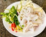 Hình bước làm 1 của món Mực Hấp Hành Cần