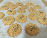 Foto del paso 4 de la receta: Galletas de avena y queso curado