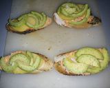 A picture of step 4 of Chichen, avocado sandwich.